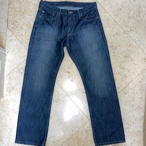 EUC LEVIS 514 JEANS